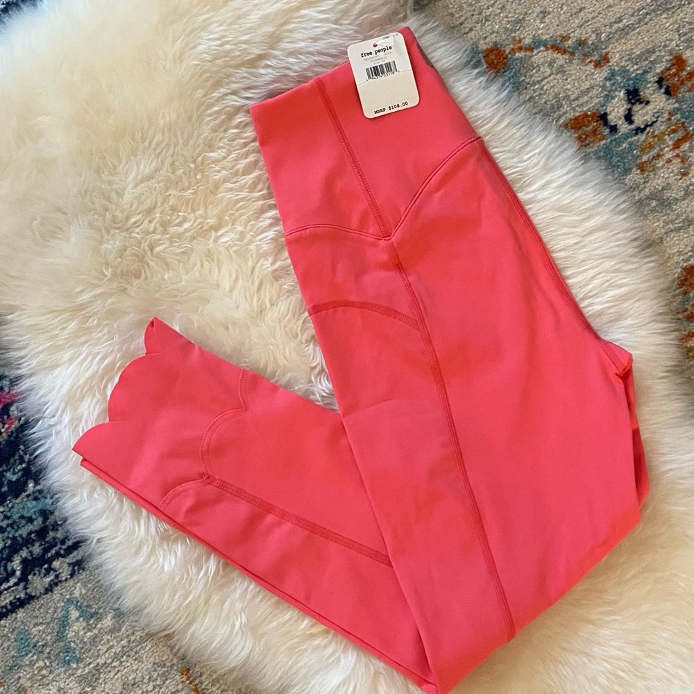 NEW! Free People FP Movement Petal Pusher Leggings - Picture 5 of 6